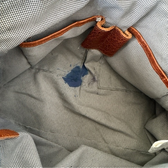 Spikes & Sparrow Genuine Leather Grained Shoulder Bag - Picture 5 of 5